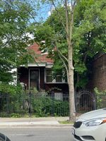 Pre-foreclosure in  W DIVISION ST Chicago, IL 60651