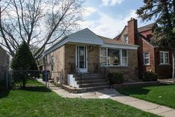Pre-foreclosure in  S MAPLEWOOD AVE Evergreen Park, IL 60805