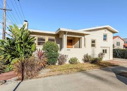 Pre-foreclosure in  BAYVIEW AVE Oakland, CA 94610