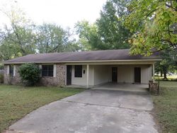 Pre-foreclosure Listing in N MILLER ST CLARKSVILLE, AR 72830