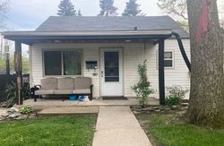 Pre-foreclosure in  HANOVER ST Dearborn Heights, MI 48125
