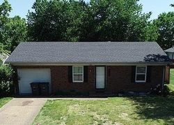 Pre-foreclosure in  SARATOGA DR Evansville, IN 47715