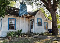 Pre-foreclosure in  W BROOKLYN AVE Dallas, TX 75211