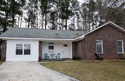 Pre-foreclosure in  HUNT CT Goose Creek, SC 29445