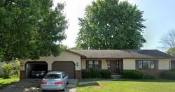 Pre-foreclosure in  RAWLINGS DR Springfield, IL 62704