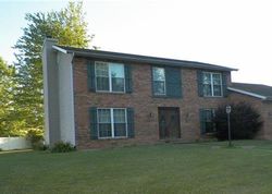 Pre-foreclosure in  PERSIMMON DR Belleville, IL 62226
