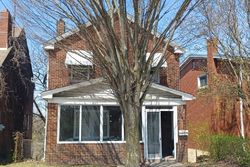 Pre-foreclosure in  PIONEER AVE Pittsburgh, PA 15226