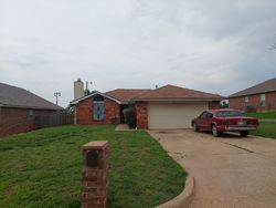 Pre-foreclosure in  NE 5TH TER Oklahoma City, OK 73117