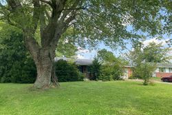 Pre-foreclosure in  CAROLYN RD Washington Court House, OH 43160