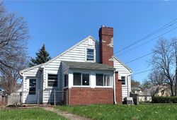 Pre-foreclosure in  LONG ACRE RD Rochester, NY 14621