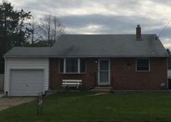 Pre-foreclosure in  MAPLE AVE Gloucester City, NJ 08030