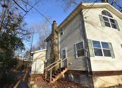 Pre-foreclosure in  POINT BREEZE DR Hewitt, NJ 07421