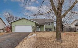 Pre-foreclosure in  PARKWAY PONDS LN Saint Paul, MN 55110