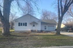 Pre-foreclosure in  KANDIYOHI AVE Prinsburg, MN 56281