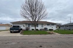 Pre-foreclosure in  OAK ST Winona, MN 55987