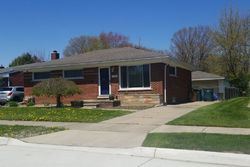 Pre-foreclosure in  CRANE CT Saint Clair Shores, MI 48081