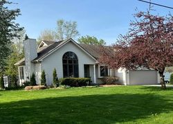 Pre-foreclosure Listing in STATLER DR BURTON, MI 48509