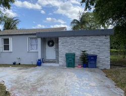Pre-foreclosure in  NE 162ND ST Miami, FL 33162