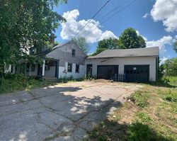 Pre-foreclosure in  HALLOWELL RD Litchfield, ME 04350