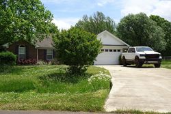 Pre-foreclosure in  WHITE WILLOW CT Hazel Green, AL 35750