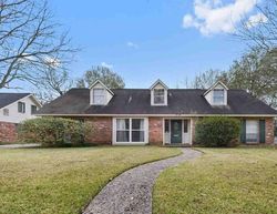 Pre-foreclosure in  REGENCY DR Baton Rouge, LA 70815