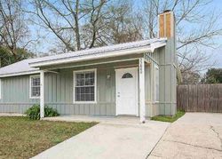 Pre-foreclosure in  CEDAR RIDGE CT Denham Springs, LA 70706