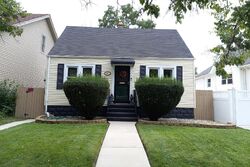 Pre-foreclosure in  W 124TH ST Chicago, IL 60628