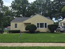 Pre-foreclosure in  MADISON AVE Des Moines, IA 50310