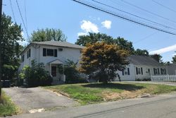 Pre-foreclosure in  HIGHLAND AVE Windsor, CT 06095