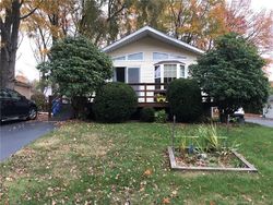 Pre-foreclosure Listing in COLONIAL RD PLAINFIELD, CT 06374