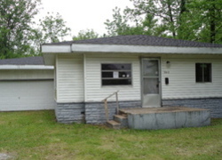 Pre-foreclosure in  NELSON AVE East Saint Louis, IL 62207