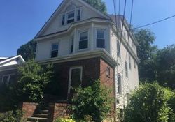 Pre-foreclosure in  WASHINGTON PL Englewood, NJ 07631