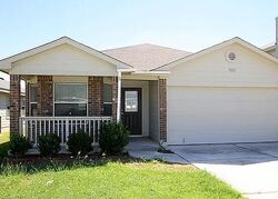 Pre-foreclosure in  MARE COUNTRY San Antonio, TX 78254
