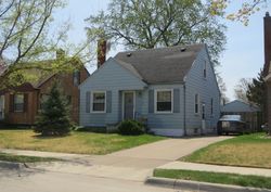 Pre-foreclosure in  DUNNING ST Dearborn, MI 48124