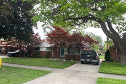 Pre-foreclosure in  AVONDALE ST Westland, MI 48186