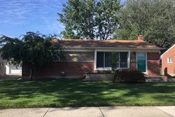 Pre-foreclosure in  CRANSTON ST Westland, MI 48185