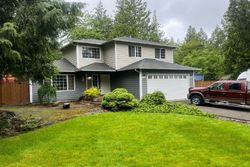 Pre-foreclosure in  LAKE ALICE RD SE Fall City, WA 98024