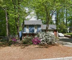 Pre-foreclosure in  TRILLINGHAM LN Cary, NC 27513
