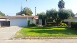 Pre-foreclosure in  SIERRA AVE Cutler, CA 93615