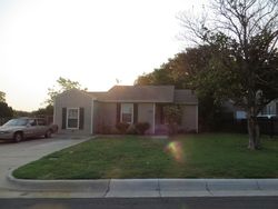 Pre-foreclosure in  CANBERRA CT Fort Worth, TX 76105
