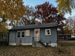 Pre-foreclosure in  16TH AVE Rockford, IL 61104