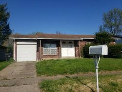 Pre-foreclosure in  LUXURY DR Florissant, MO 63031