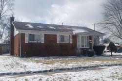 Pre-foreclosure in  N OAK DR Ferndale, MI 48220