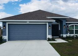Pre-foreclosure in  LEGATTO LOOP Dundee, FL 33838