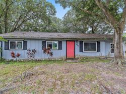 Pre-foreclosure in  SAN LUIS DR Sarasota, FL 34235