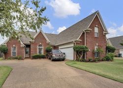 Pre-foreclosure in  WINDSOR LN Southaven, MS 38672