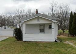 Pre-foreclosure in  VIEWPOINT AVE Cuyahoga Falls, OH 44221