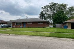 Pre-foreclosure in  KITRIDGE RD Dayton, OH 45424
