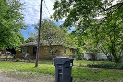  E Saint Joseph St, Paw Paw MI