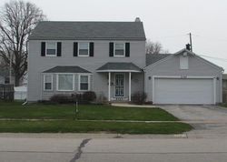 Pre-foreclosure in  HOLLIDAY DR Toledo, OH 43611